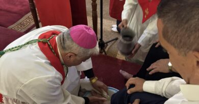 رتبة الإحتفال بذكرى خميس الأسرار في كاتدرائية مريم العذراء الكلدانية في البصرة رتبة الإحتفال بذكرى خميس الأسرار في كاتدرائية مريم العذراء الكلدانية في البصرة