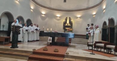 The European Chaldean Catholic Apostolic Visitor celebrate the Chaldean Mass and meet the community in Berlin The European Chaldean Catholic Apostolic Visitor celebrate the Chaldean Mass and meet the community in Berlin