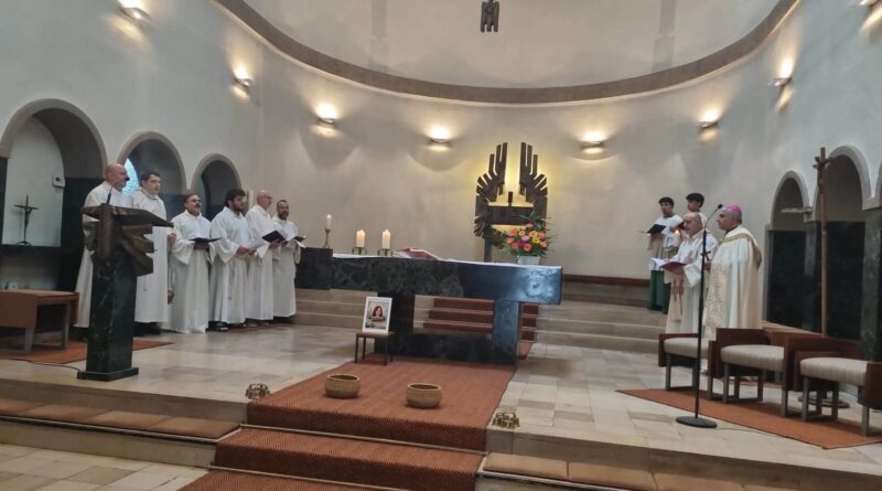 The European Chaldean Catholic Apostolic Visitor celebrate the Chaldean Mass and meet the community in Berlin The European Chaldean Catholic Apostolic Visitor celebrate the Chaldean Mass and meet the community in Berlin